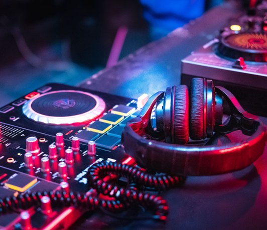 The Top 5 Studio and DJ Headphones of 2014